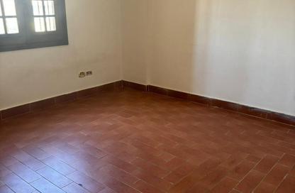 Apartment - 3 Bedrooms - 2 Bathrooms for rent in Dr Mahmoud Fathy St. - 10th Zone - Nasr City - Cairo