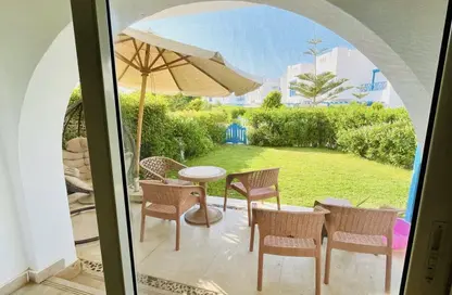 منزل مزدوج - 4 غرف نوم - 5 حمامات للايجار في ماونتن فيو راس الحكمة - راس الحكمة - الساحل الشمالي