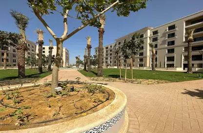 Apartment - 3 Bedrooms - 3 Bathrooms for sale in Village West - Sheikh Zayed Compounds - Sheikh Zayed City - Giza