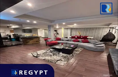 Apartment - 2 Bedrooms - 1 Bathroom for rent in Shagaret Al Dor St. - Zamalek - Cairo
