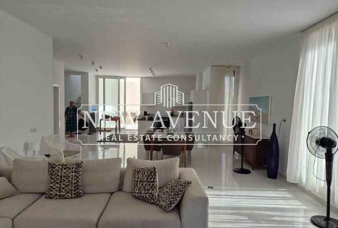 8600270 - Property Image 2