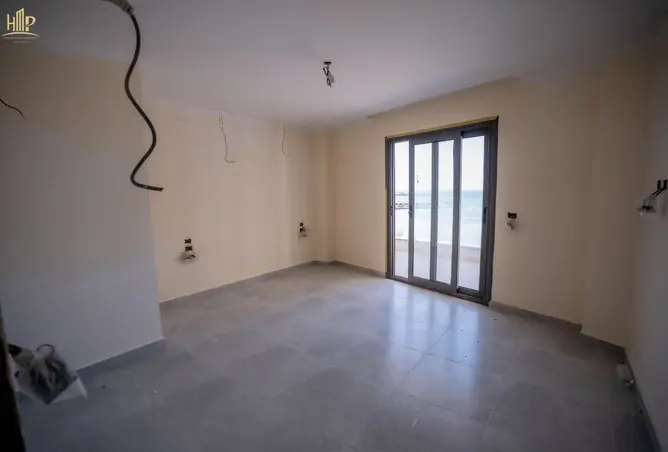 98819423 - Property Image 3