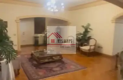 شقة - 4 غرف نوم - 2 حمامات للبيع في المهندسين - الجيزة