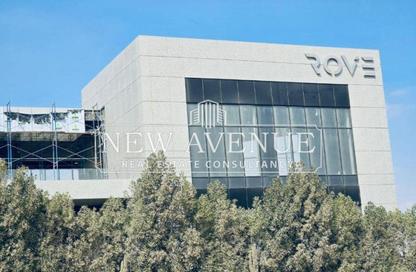 Retail - Studio - 2 Bathrooms for sale in Mountain View iCity - 5th Settlement Compounds - The 5th Settlement - New Cairo City - Cairo