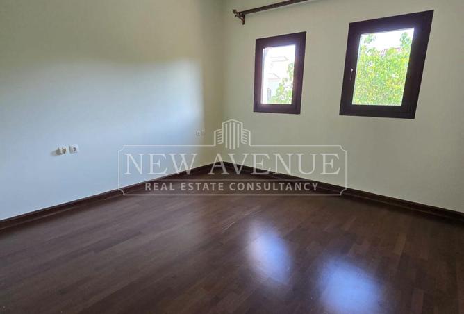 98818145 - Property Image 3
