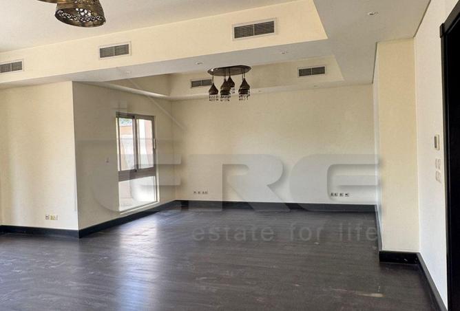 98824344 - Property Image 3
