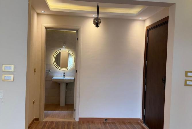 98004191 - Property Image 3