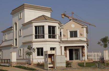 Villa - 4 Bedrooms - 3 Bathrooms for sale in Mountain View iCity - 5th Settlement Compounds - The 5th Settlement - New Cairo City - Cairo