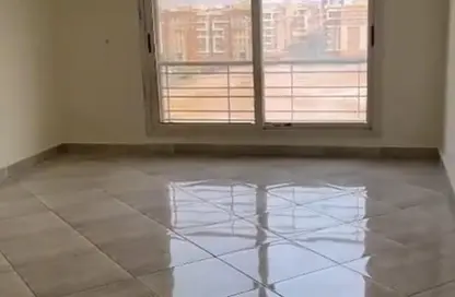 شقة - 3 غرف نوم - 2 حمامات للبيع في حى القرنفل - التجمع الخامس - مدينة القاهرة الجديدة - القاهرة