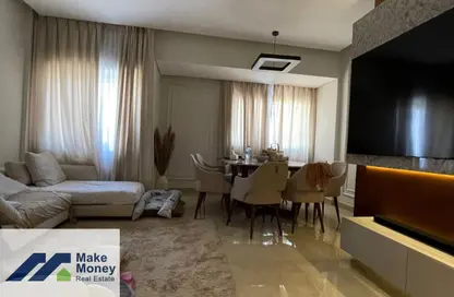 (بنتهاوس  (روف - 3 غرف نوم - 3 حمامات للبيع في مون ريزيدنس - فيفث سكوير - التجمع الخامس - مدينة القاهرة الجديدة - القاهرة