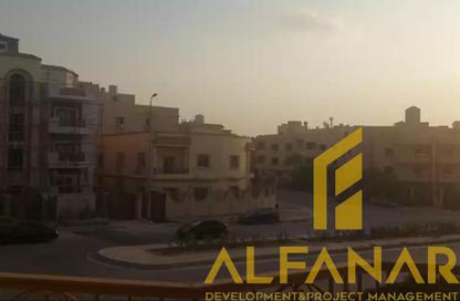 Apartment - 3 Bedrooms - 3 Bathrooms for sale in Omar Makram St. - Al Narges 6 - Al Narges - New Cairo City - Cairo
