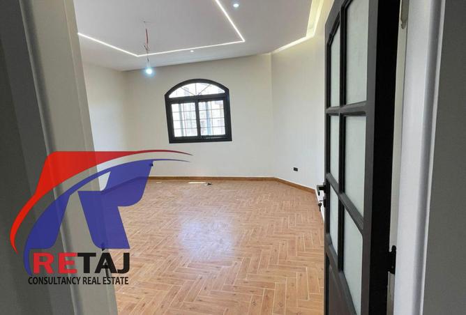 98827719 - Property Image 3