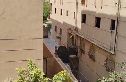 شقة - 3 غرف نوم - 1 حمام للبيع في المنطقة الرابعة - مدينة الشروق - القاهرة شقة - 3 غرف نوم - 1 حمام للبيع في المنطقة الرابعة - مدينة الشروق - القاهرة