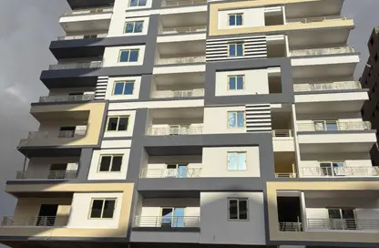 Apartment - 3 Bedrooms - 2 Bathrooms for sale in Zahraa Al Maadi St. - Degla - Hay El Maadi - Cairo