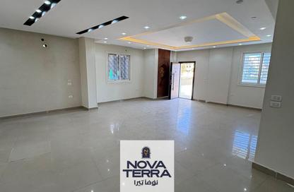 Apartment - 3 Bedrooms - 2 Bathrooms for rent in Al Amal St. - Sheikh Zayed City - Giza