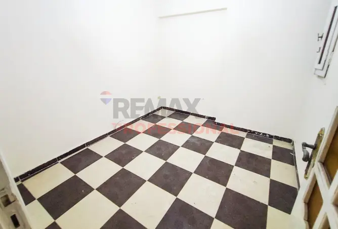 92134122 - Property Image 3