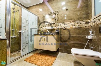 Apartment - 3 Bedrooms - 2 Bathrooms for rent in Doctor Yassin Abdel Ghaffar St. - Area C - Ganoob El Acadimia - New Cairo City - Cairo