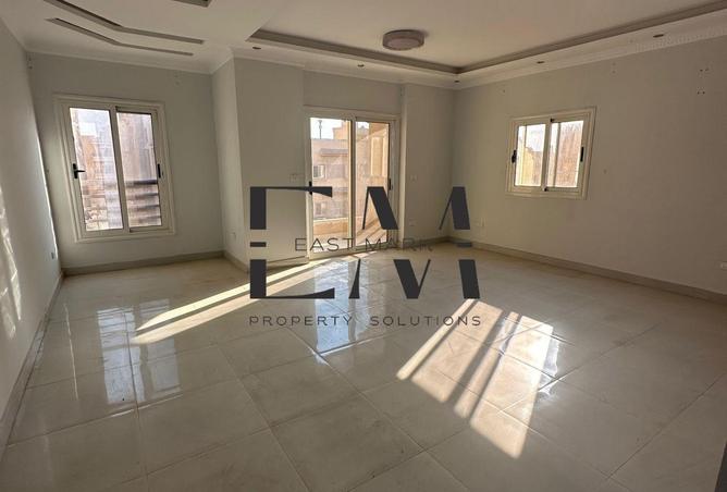102912000 - Property Main Image