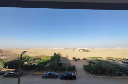 شقة - 3 غرف نوم - 2 حمامات للبيع في البوابة الاولي - خوفو - حدائق الاهرام - الجيزة