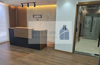 مكتب عمل جماعي - 3 غرف نوم - 2 حمامات للايجار في شارع النصر - اللاسلكي - المعادي الجديدة - حي المعادي - القاهرة