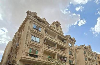 Apartment - 3 Bedrooms - 2 Bathrooms for sale in Bait Alwatan - The 5th Settlement - New Cairo City - Cairo