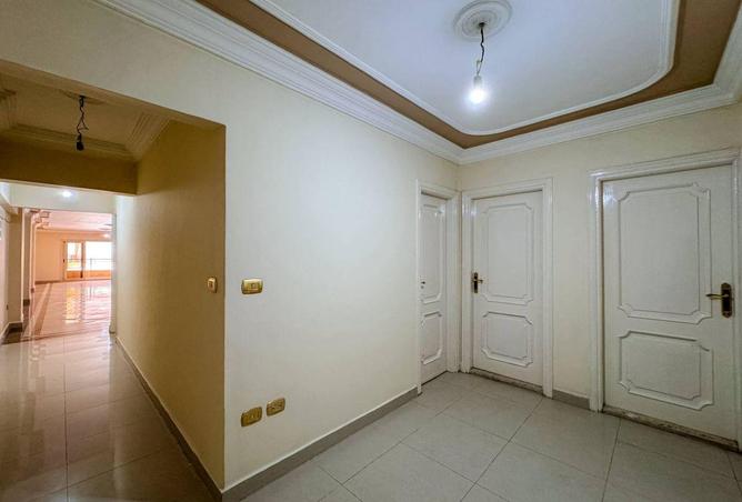 54754105 - Property Image 3