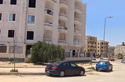شقة - 3 غرف نوم - 3 حمامات للبيع في المجاورة الاولي - المنطقة الثامنة - مدينة الشروق - القاهرة