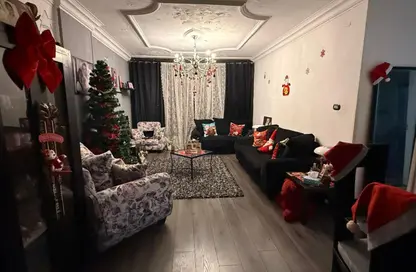 Apartment - 2 Bedrooms - 1 Bathroom for sale in Nabil Al Wakkad St. - Ard El Golf - Heliopolis - Masr El Gedida - Cairo