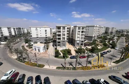 Apartment - 3 Bedrooms - 3 Bathrooms for rent in Garden Residence - Hyde Park - New Cairo City - Cairo