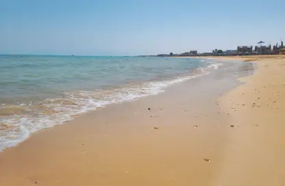 Chalet - 3 Bedrooms - 2 Bathrooms for sale in Lasirena Palm Beach - Al Ain Al Sokhna - Suez