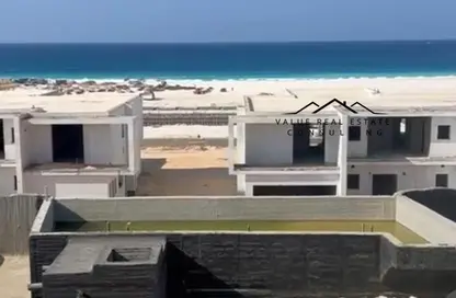 فيلا - 5 غرف نوم - 6 حمامات للبيع في قطامية كوست - قسم الضبعة - الساحل الشمالي