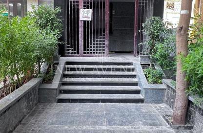 Office Space - Studio - 2 Bathrooms for sale in Sarayat Al Maadi - Hay El Maadi - Cairo