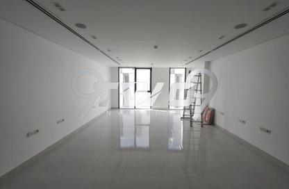 Office Space - Studio - 1 Bathroom for rent in Hyde Park Business District Mall - South Teseen St. - The 5th Settlement - New Cairo City - Cairo