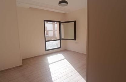 شقة - 3 غرف نوم - 3 حمامات للايجار في ذا كورت ياردز - كمبوندات الشيخ زايد - الشيخ زايد - الجيزة