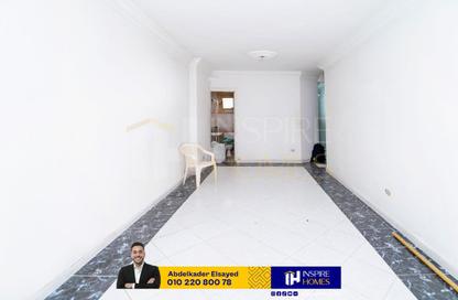 Apartment - 3 Bedrooms - 2 Bathrooms for sale in Bin Mosleh Al Arman St. - Miami - Hay Awal El Montazah - Alexandria Apartment - 3 Bedrooms - 2 Bathrooms for sale in Bin Mosleh Al Arman St. - Miami - Hay Awal El Montazah - Alexandria