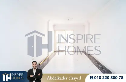 Apartment - 3 Bedrooms - 2 Bathrooms for sale in Bin Mosleh Al Arman St. - Miami - Hay Awal El Montazah - Alexandria