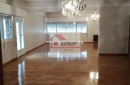 مساحات مكتبية - 8 غرف نوم - 5 حمامات للايجار في ميدان مصطفي محمود - المهندسين - الجيزة