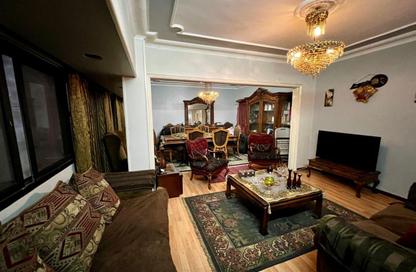Apartment - 3 Bedrooms - 1 Bathroom for sale in Gameat Al Dewal Al Arabeya St. - Mohandessin - Giza