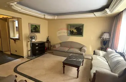 Apartment - 2 Bedrooms - 2 Bathrooms for rent in Al Tahrir St. - Dokki - Giza