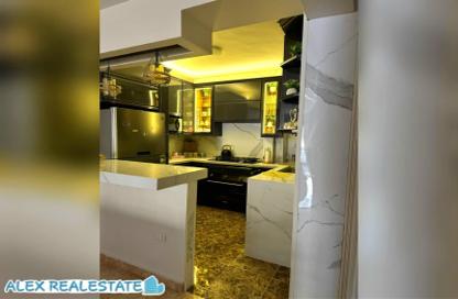 Apartment - 3 Bedrooms - 2 Bathrooms for rent in Al Ghardaqah St. - San Stefano - Hay Sharq - Alexandria
