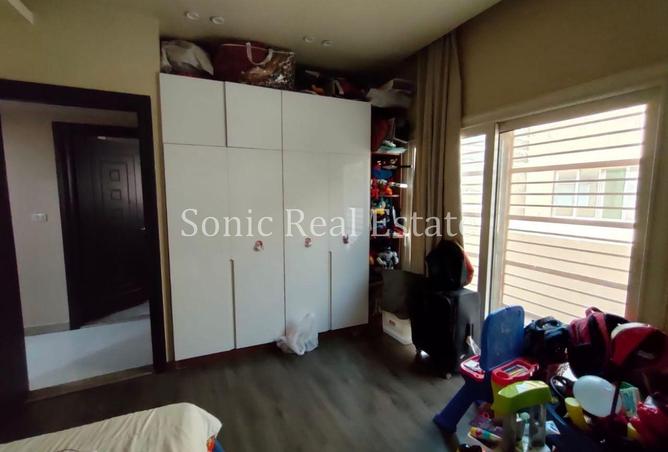 74051160 - Property Main Image