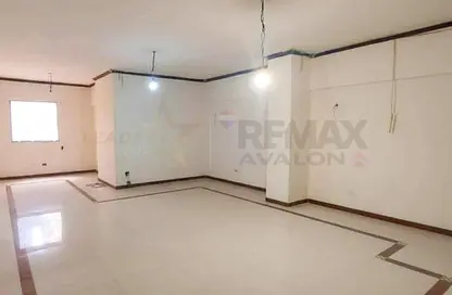 شقة - 2 غرف نوم - 2 حمامات للبيع في شارع رشدي - رشدي - حي شرق - الاسكندرية شقة - 2 غرف نوم - 2 حمامات للبيع في شارع رشدي - رشدي - حي شرق - الاسكندرية