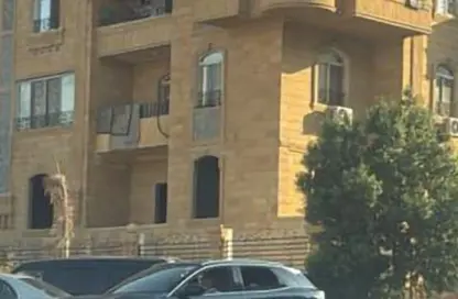 شقة - 3 غرف نوم - 2 حمامات للبيع في المجاورة الاولي - الحي الثالث غرب - مدينة الشروق - القاهرة شقة - 3 غرف نوم - 2 حمامات للبيع في المجاورة الاولي - الحي الثالث غرب - مدينة الشروق - القاهرة