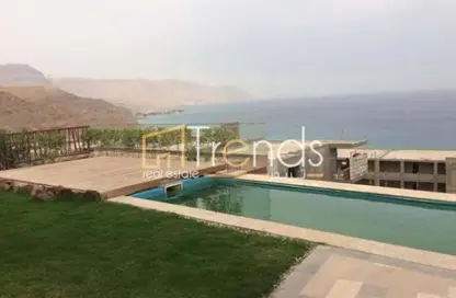 منزل مزدوج - 5 غرف نوم - 4 حمامات للبيع في المونت جلاله - العين السخنة - السويس