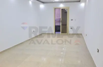 Apartment - 3 Bedrooms - 2 Bathrooms for sale in Asafra - Hay Than El Montazah - Alexandria