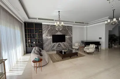 منزل مزدوج - 4 غرف نوم - 6 حمامات للبيع في ليك فيو - كمبوندات التجمع الخامس - التجمع الخامس - مدينة القاهرة الجديدة - القاهرة