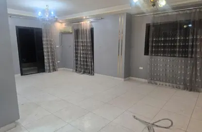 Apartment - 3 Bedrooms - 2 Bathrooms for sale in Adn St. - Mohandessin - Giza