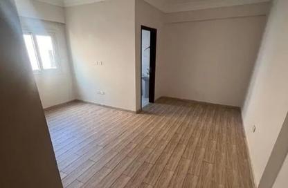 Apartment - 4 Bedrooms - 2 Bathrooms for sale in Suleiman Al Halabi St. - El Banafseg 11 - El Banafseg - New Cairo City - Cairo