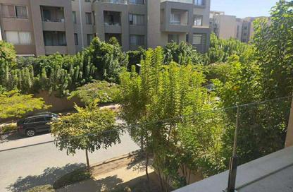 Apartment - 2 Bedrooms - 2 Bathrooms for sale in Palm Hills Village Gate - South Investors Area - New Cairo City - Cairo