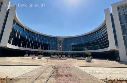 Office Space - 3 Bedrooms - 2 Bathrooms for sale in Smart Village - Cairo Alexandria Desert Road - 6 October City - Giza